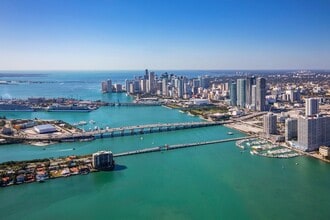 2 S Biscayne Blvd, Miami, FL - AERIAL  map view