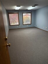 510 NE Roberts Ave, Gresham, OR for lease Interior Photo- Image 2 of 2