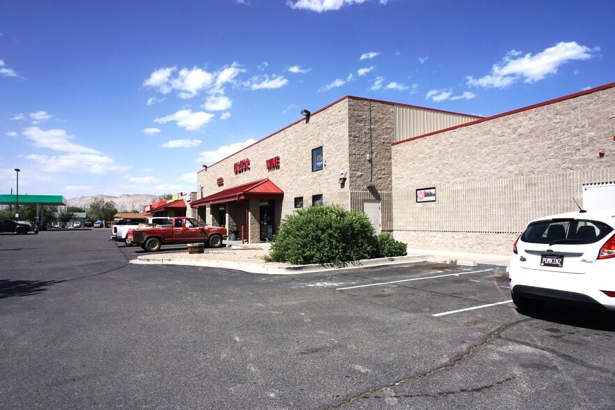 422 32 Rd, Clifton, CO for sale - Building Photo - Image 1 of 8