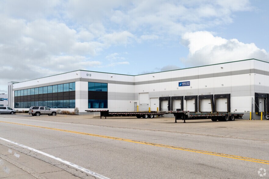 513 Express Center Dr, Chicago, IL à louer - Photo principale - Image 1 de 5