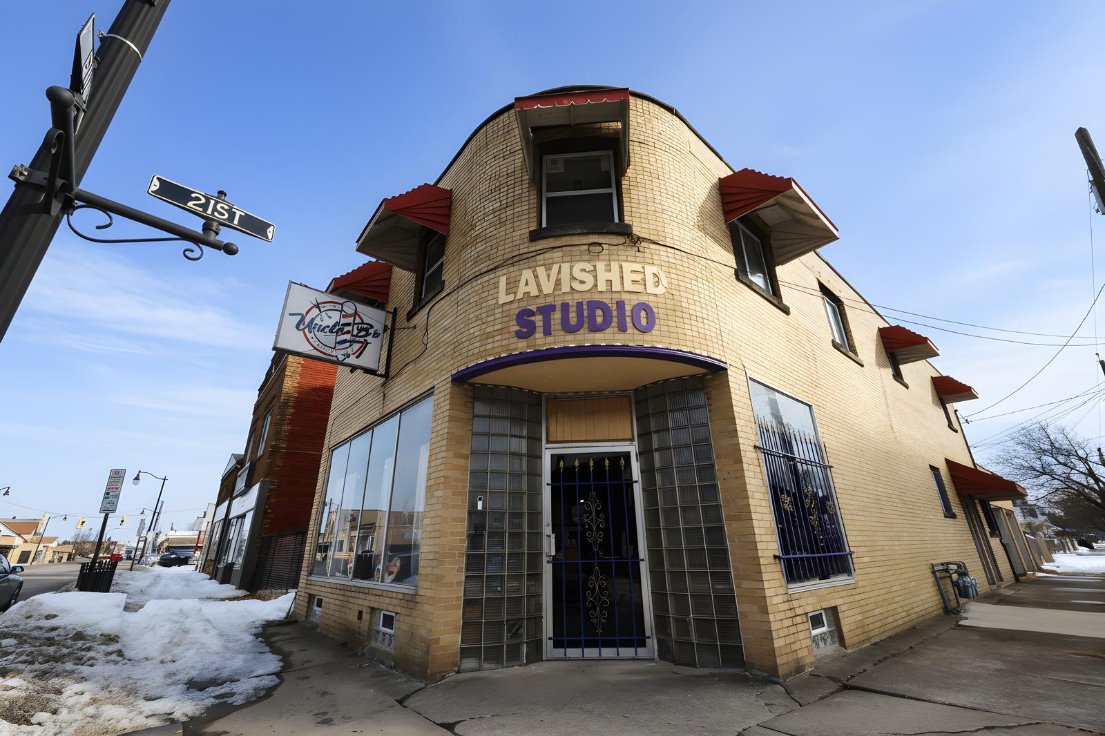 2101 Pine Ave, Niagara Falls, NY à vendre Photo principale- Image 1 de 36