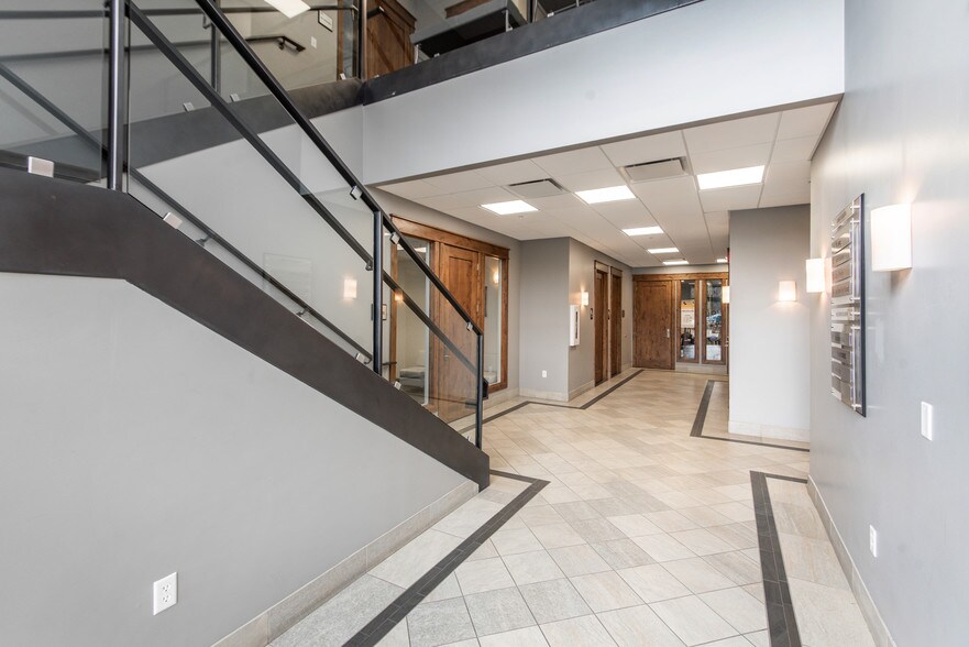 230 N 1200 E, Lehi, UT for lease - Lobby - Image 2 of 3