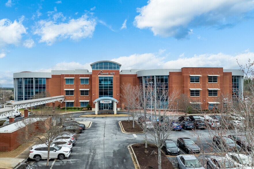 1825 E Highway 34, Newnan, GA à louer - Photo du bâtiment - Image 2 de 12