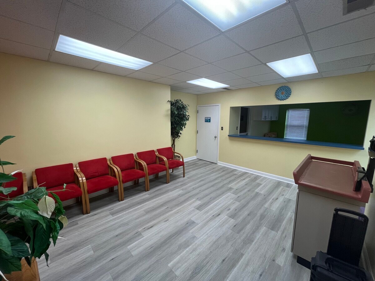 19500-19536 Doctors Dr, Germantown, MD 20874 - Unit 19514 -  - Interior Photo - Image 1 of 4