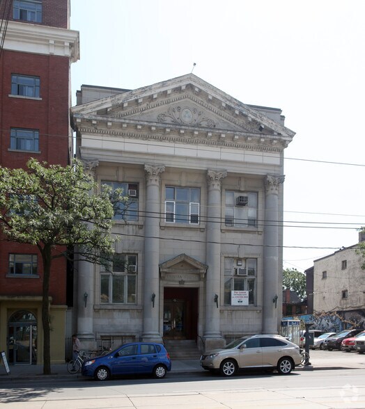 491 College St, Toronto, ON à louer - Photo du bâtiment - Image 2 de 9