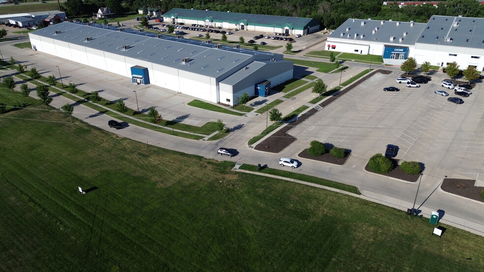 315 Speedway Cir, Lincoln, NE for lease - Building Photo - Image 2 of 5