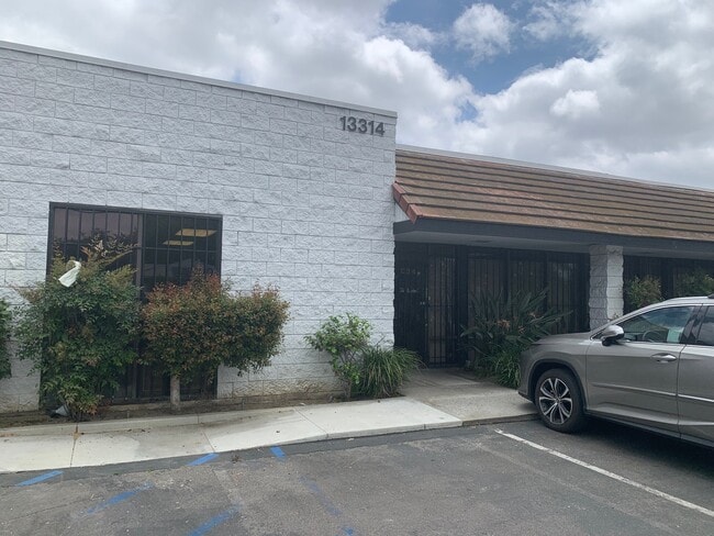 More details for 14611-14635 Carmenita Rd, Norwalk, CA - Industrial for Lease