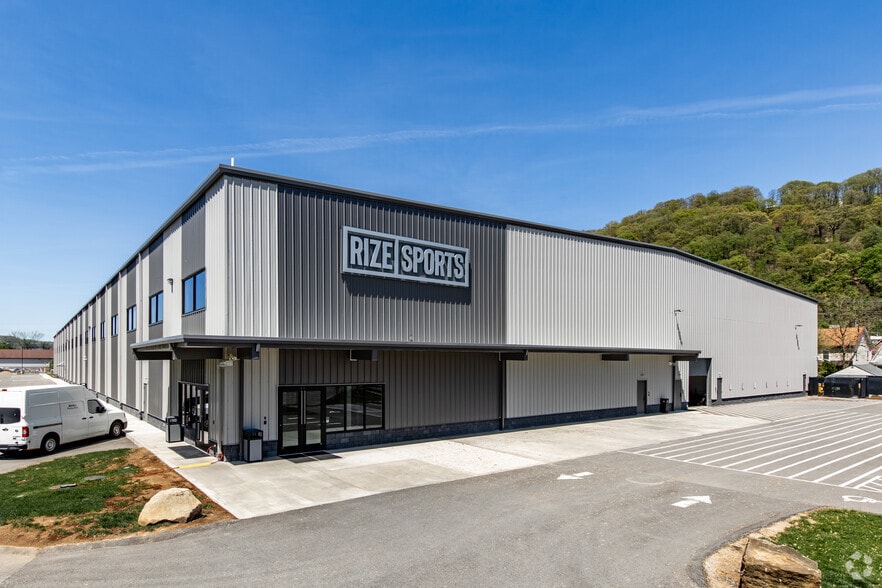 1200 Brickworks, Leetsdale, PA for lease - Building Photo - Image 1 of 6