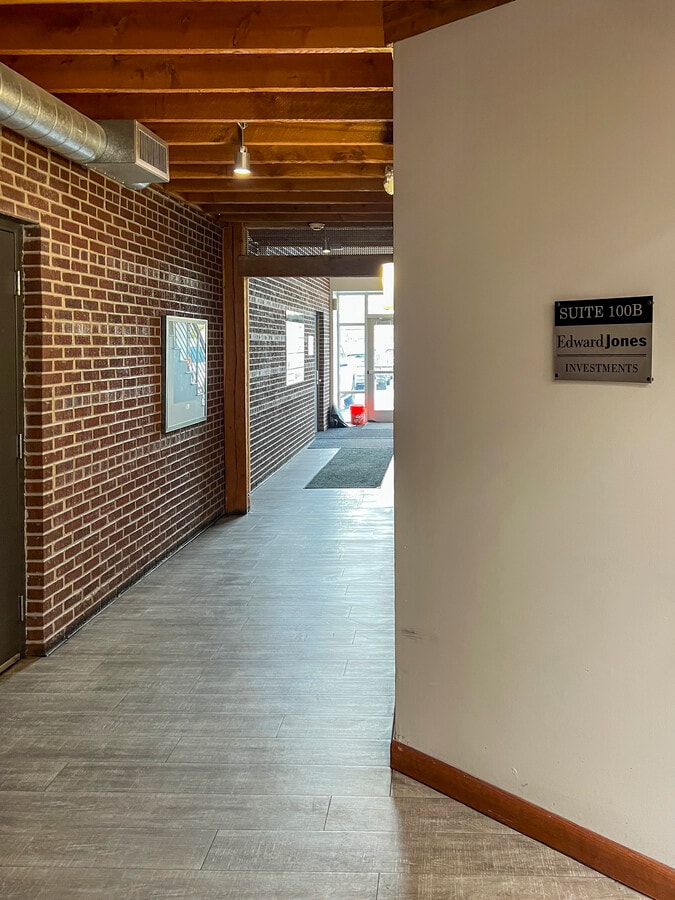 2005 E 2700 S, Salt Lake City, UT 84109 - Unit 100 A/B - - Interior Photo - Image 1 of 9