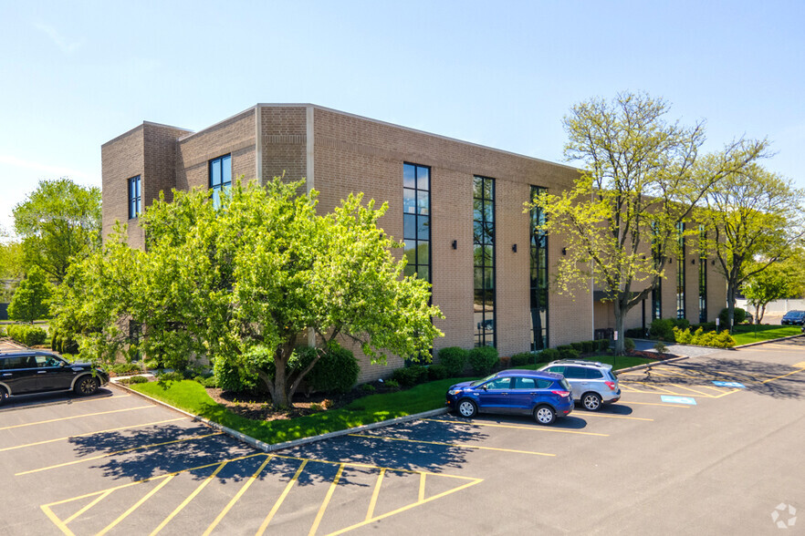 700 E Ogden Ave, Westmont, IL for lease - Building Photo - Image 3 of 22