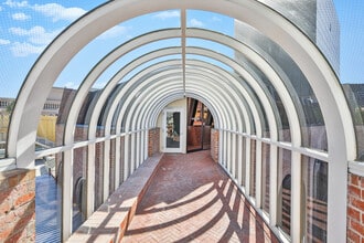 421-443 N Rodeo Dr, Beverly Hills, CA for lease Interior Photo- Image 2 of 6