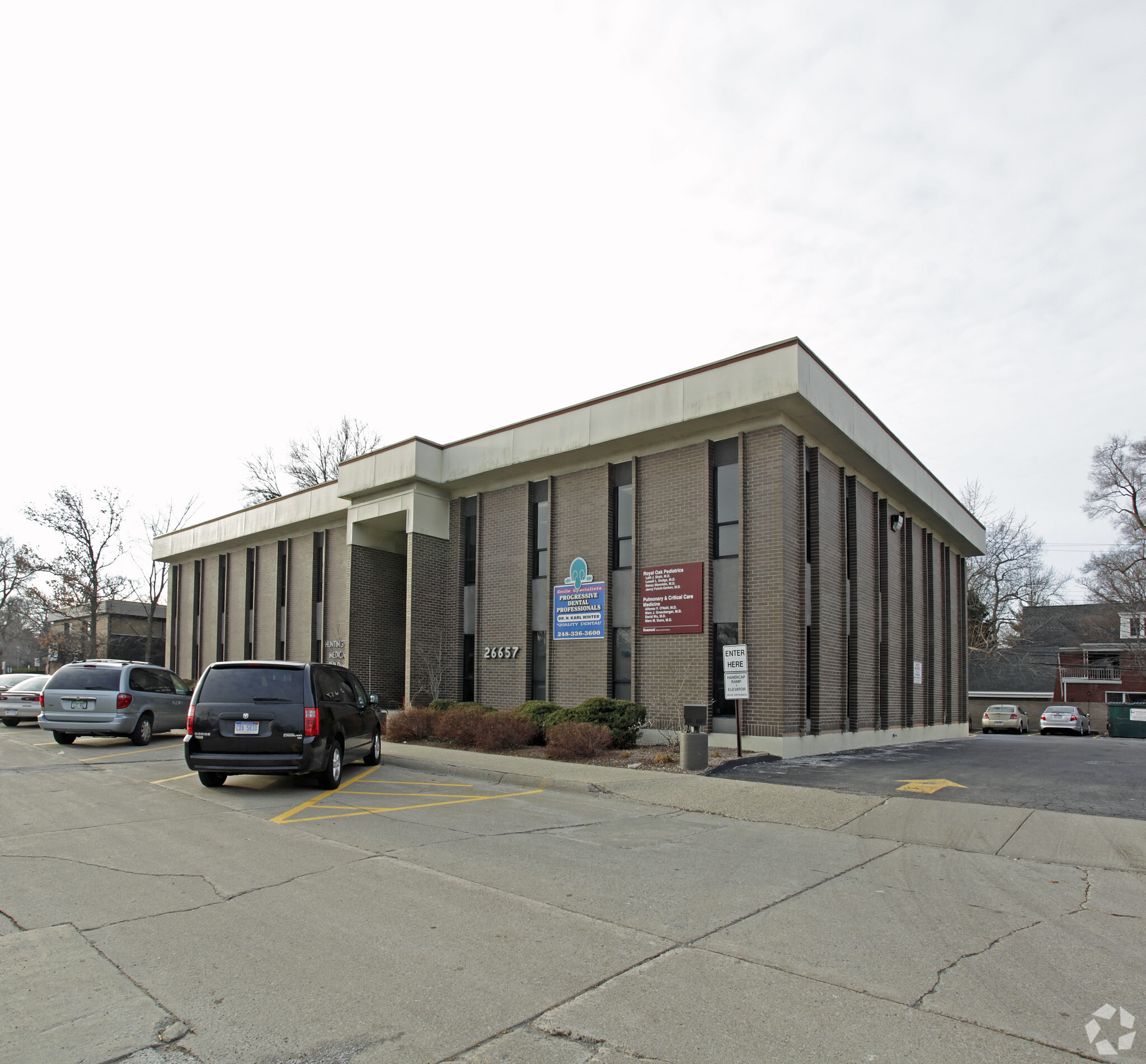 26657 Woodward Ave, Huntington Woods, MI for lease Primary Photo- Image 1 of 19