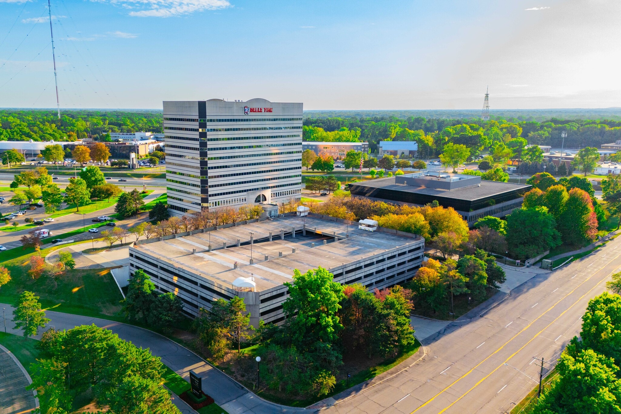 25800 Northwestern Hwy, Southfield, MI for lease Primary Photo- Image 1 of 16