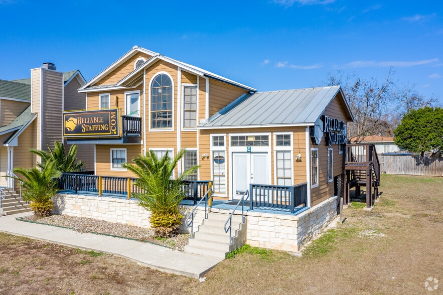 382 S Interstate 35, New Braunfels, TX à vendre - Photo principale - Image 1 de 7