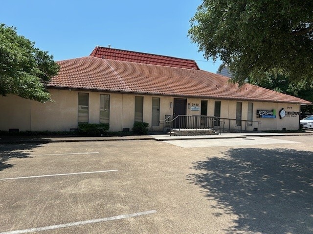 5408-5410 Alpha Rd, Dallas, TX for lease - Building Photo - Image 1 of 3