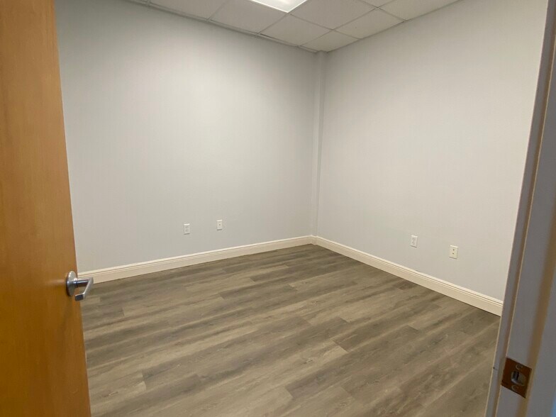 781 County Road 466, Lady Lake, FL à vendre - Photo intérieure - Image 2 de 15