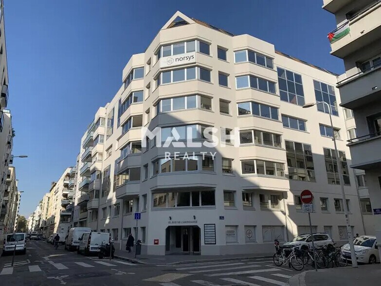 Bureau dans Lyon à louer - Photo du bâtiment - Image 1 de 17
