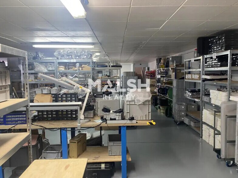 Flex dans Dardilly à louer - Photo du bâtiment - Image 2 de 10