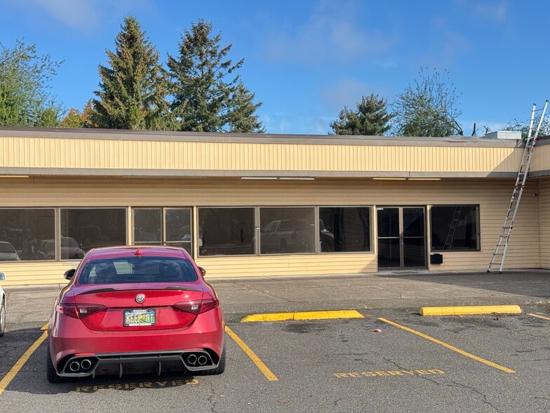 20101 NE Sandy Blvd, Fairview, OR for lease - Building Photo - Image 2 of 10
