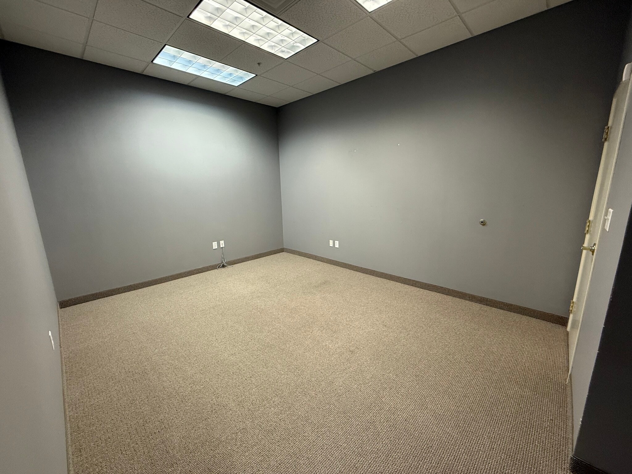 700 Parker Sq, Flower Mound, TX for lease Interior Photo- Image 1 of 5