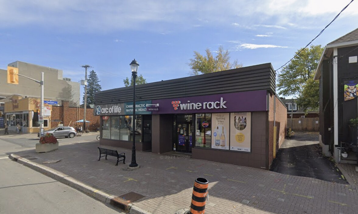 1318-1320 Wellington St W, Ottawa, ON à louer Photo du bâtiment- Image 1 de 2