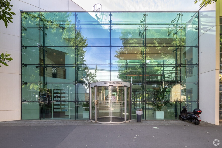 1-3 Place Giovanni Da Verrazzano, Lyon for lease - Building Photo - Image 3 of 17