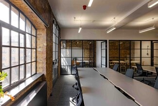 Plus de détails pour 14 Gowers Walk, Londres - Bureau à louer
