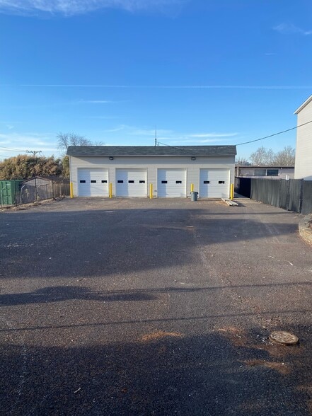 134 Cockeysville, Cockeysville, MD for lease - Building Photo - Image 2 of 34