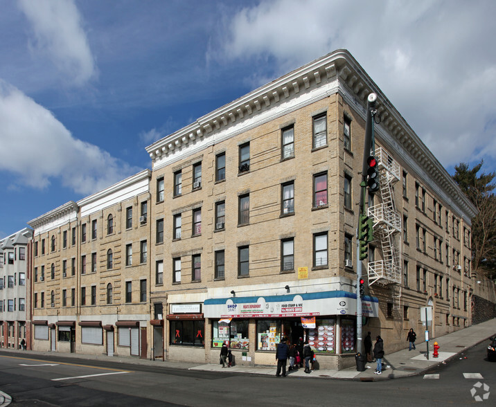 1 Park Ave, Yonkers, NY à vendre - Photo principale - Image 1 de 1