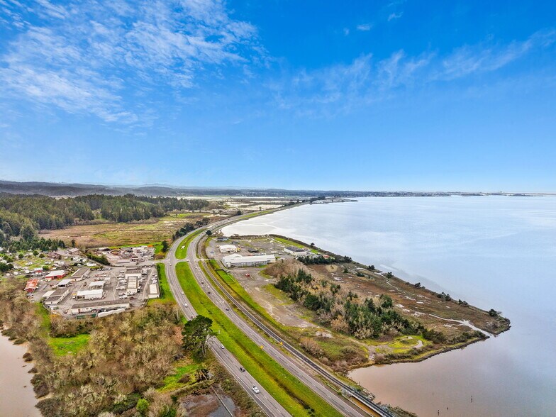 4051-4061 N Highway 101, Eureka, CA à vendre - Photo du bâtiment - Image 3 de 60