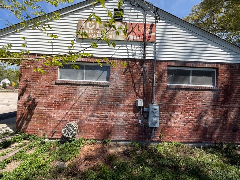 7560 Post Rd, North Kingstown, RI for lease - Building Photo - Image 3 of 5