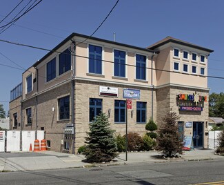 Plus de détails pour 351 Sand Ln, Staten Island, NY - Commerce de détail à vendre