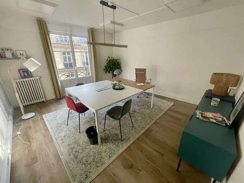 122 Rue De Provence, Paris à louer - Photo du bâtiment - Image 3 de 10