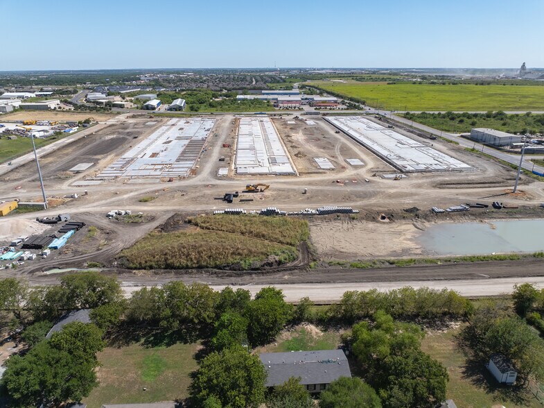 601 SH 130, Georgetown, TX à vendre - Photo du bâtiment - Image 2 de 6