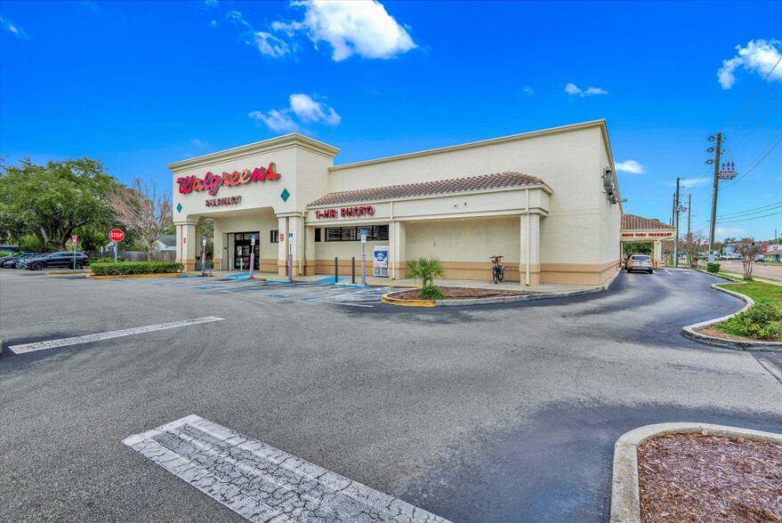 5701 Gulfport Blvd S, Gulfport, FL for sale - Primary Photo - Image 1 of 18