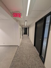 1851 Rue Sherbrooke E, Montréal, QC for lease Lobby- Image 2 of 6