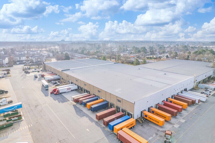 1910 Campostella Rd, Chesapeake, VA à louer - Photo du bâtiment - Image 3 de 17