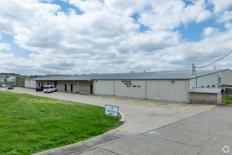 1126 Harpeth Industrial Ct, Franklin, TN à vendre - Photo principale - Image 1 de 1