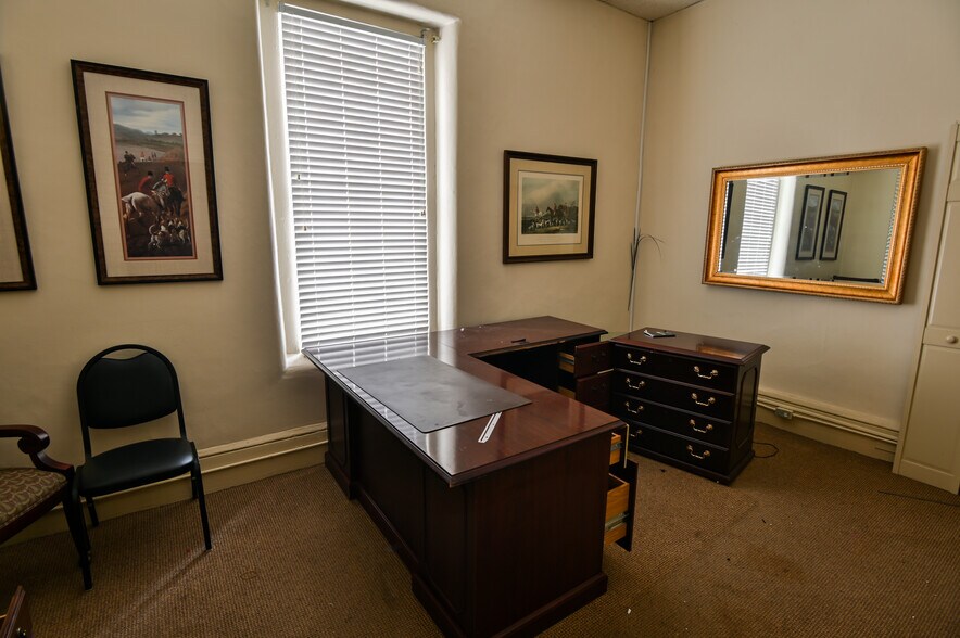 1134 Clark St, Covington, GA à louer - Photo du bâtiment - Image 3 de 15