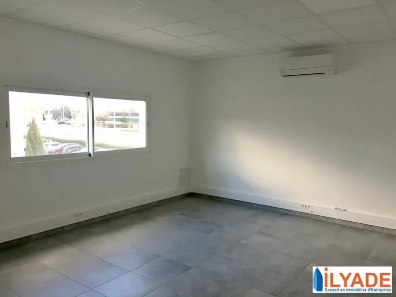 Bureau dans Meyreuil à louer - Photo intérieure - Image 3 de 9