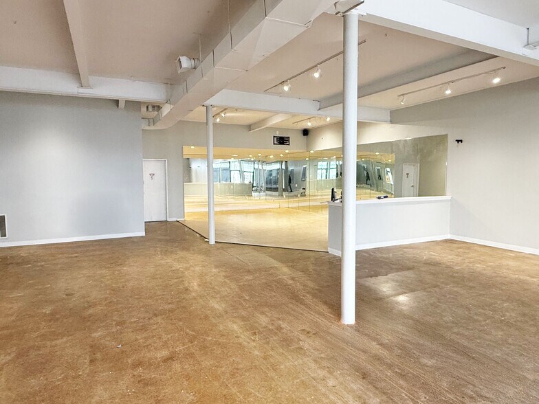 1139 Mishawaka Ave, South Bend, IN à vendre - Photo du bâtiment - Image 3 de 8
