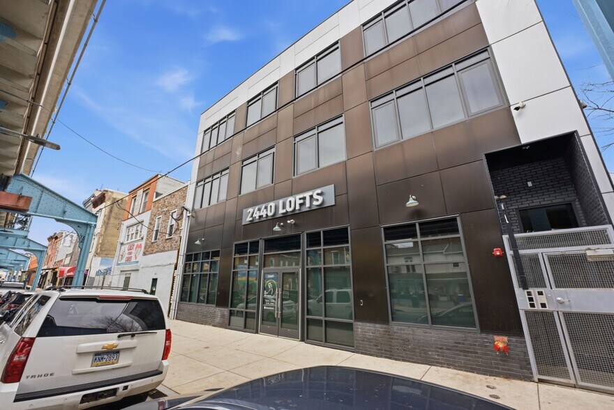 2440 Kensington Ave, Philadelphia, PA à vendre - Photo du bâtiment - Image 2 de 30