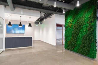 1711 Boren Ave, Seattle, WA for lease Building Photo- Image 2 of 16