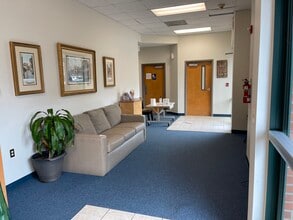 7300-7314 Vanclaybon Dr, Apex, NC for lease Interior Photo- Image 2 of 19