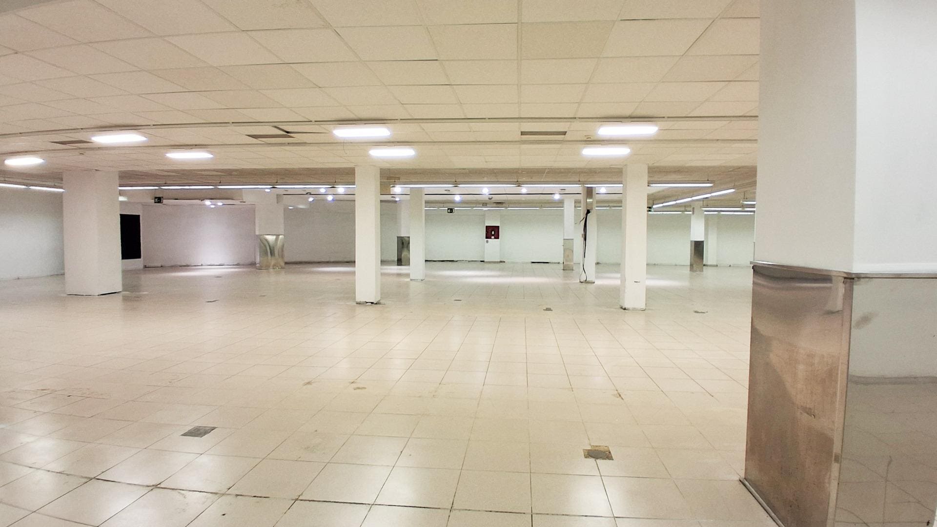 Retail in Salamanca, Salamanca for lease Building Photo- Image 1 of 46