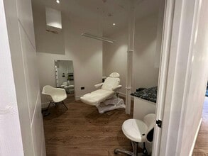 150B Commercial St, London for lease Interior Photo- Image 2 of 6