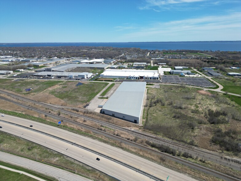 2435 Schultz Rd, Neenah, WI à louer - Aérien - Image 2 de 18