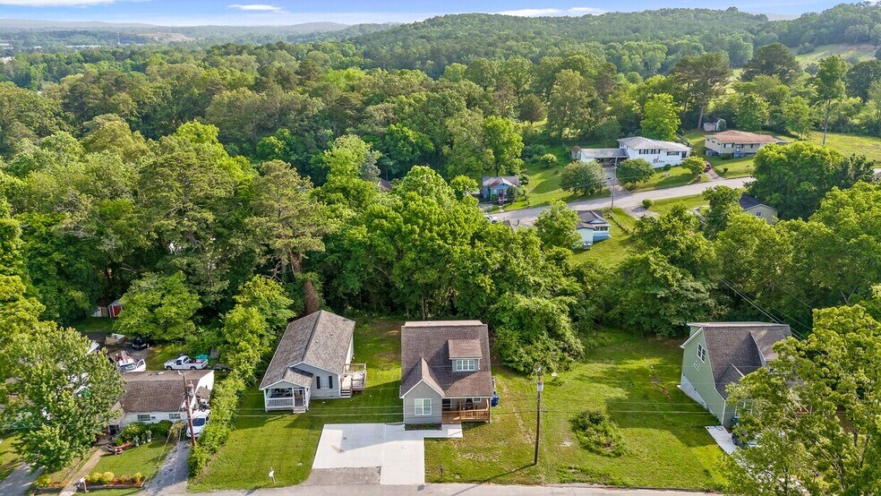 6215 Walden Ave, Chattanooga, TN à vendre - Photo du bâtiment - Image 2 de 6