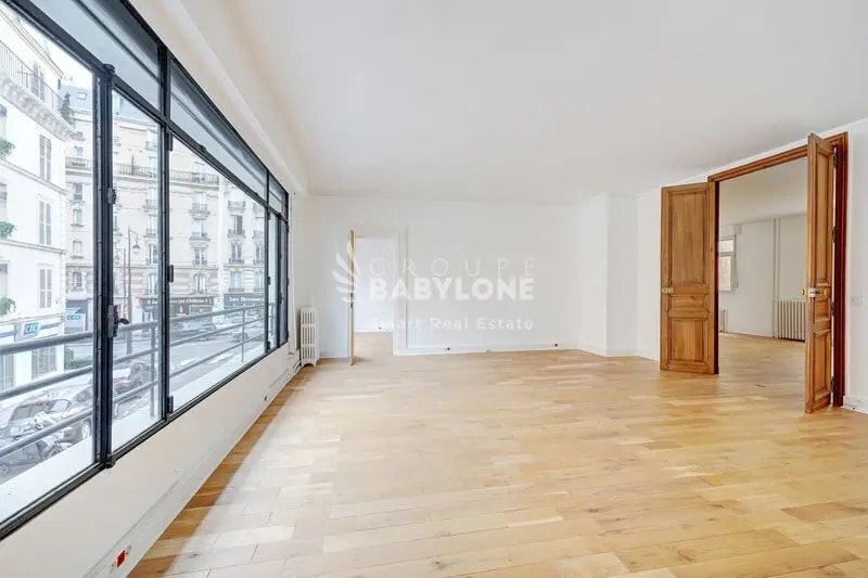 5 Rue Bailly, Neuilly-sur-Seine for lease Interior Photo- Image 1 of 9