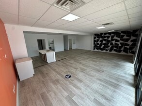 403 N Guadalupe St, San Marcos, TX for lease Interior Photo- Image 2 of 2